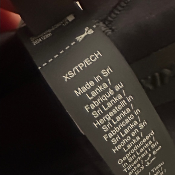 Skims Nike V-Panel Legging 26” - Picture 7 of 12